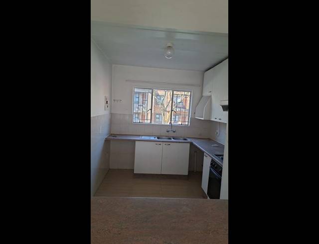 2 BEDROOM PROPERTY TO RENT IN NORTHCLIFF